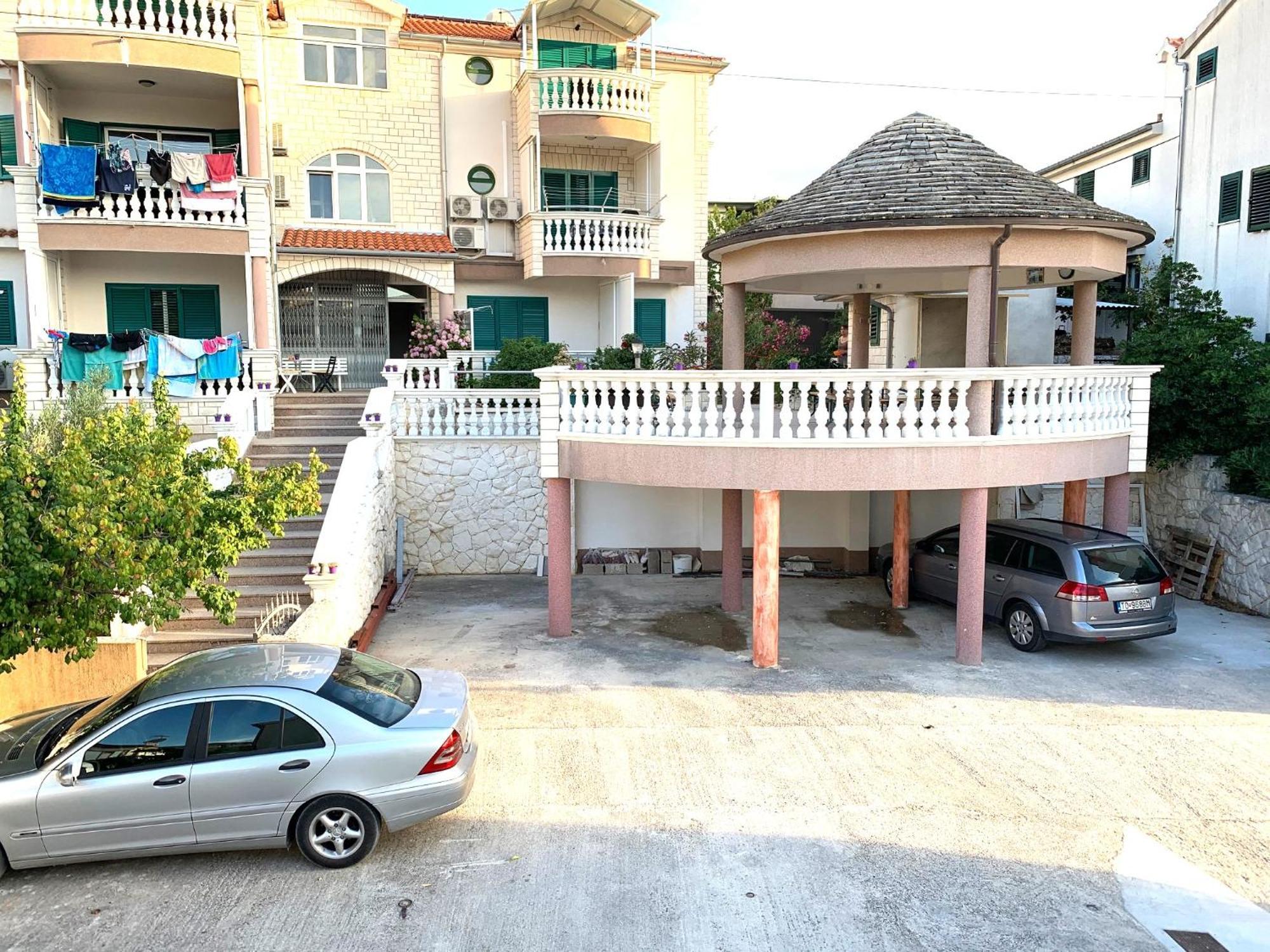 Apartments Bilo - Jela & Ivan Dolac Bagian luar foto